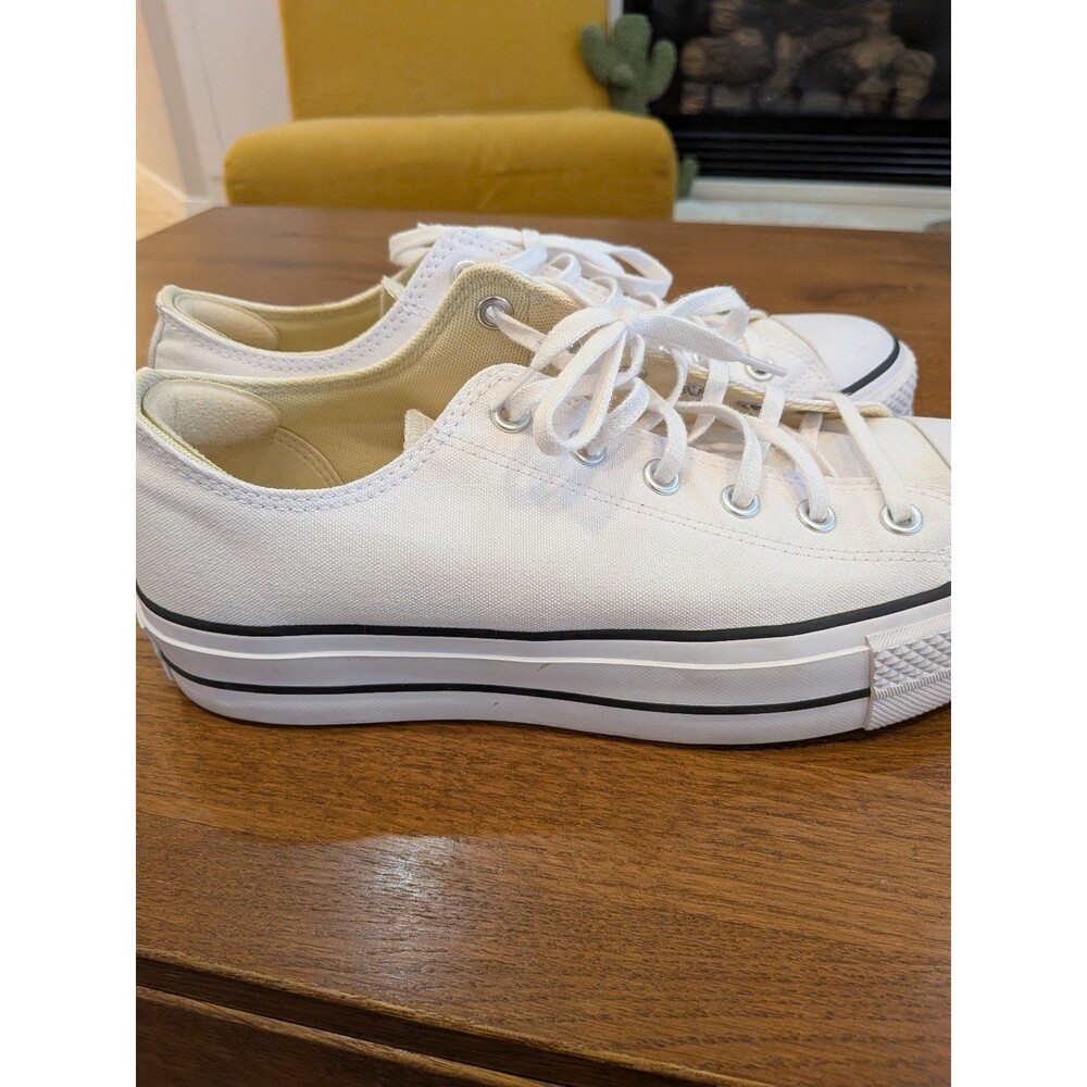 Platform, Converse - image 2